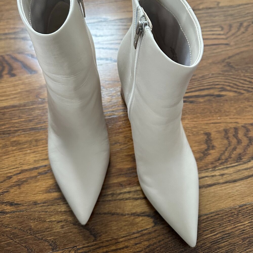 Marc Fisher Womens Leather Pointed Toe Zipper Boots (Ivory)